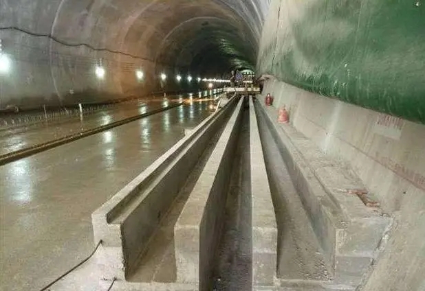 隧道排水